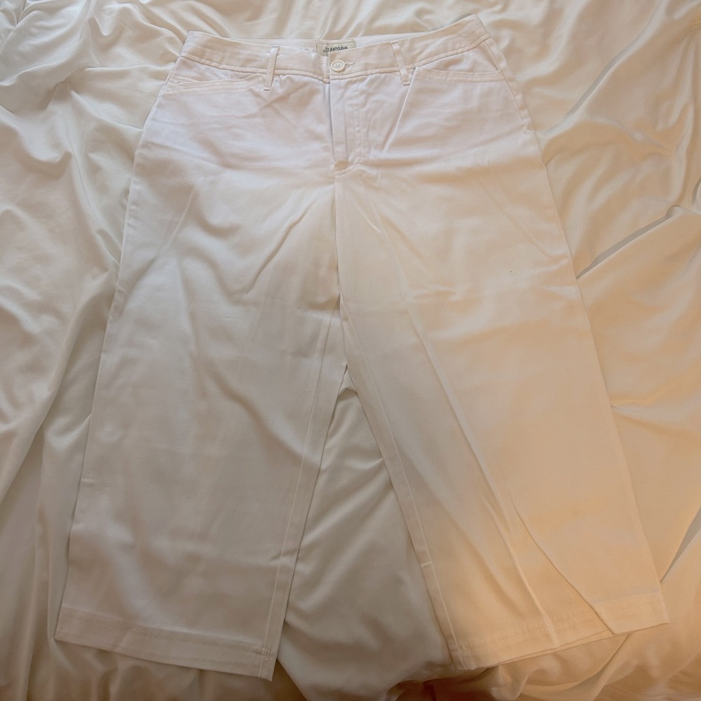 White Capri Pants